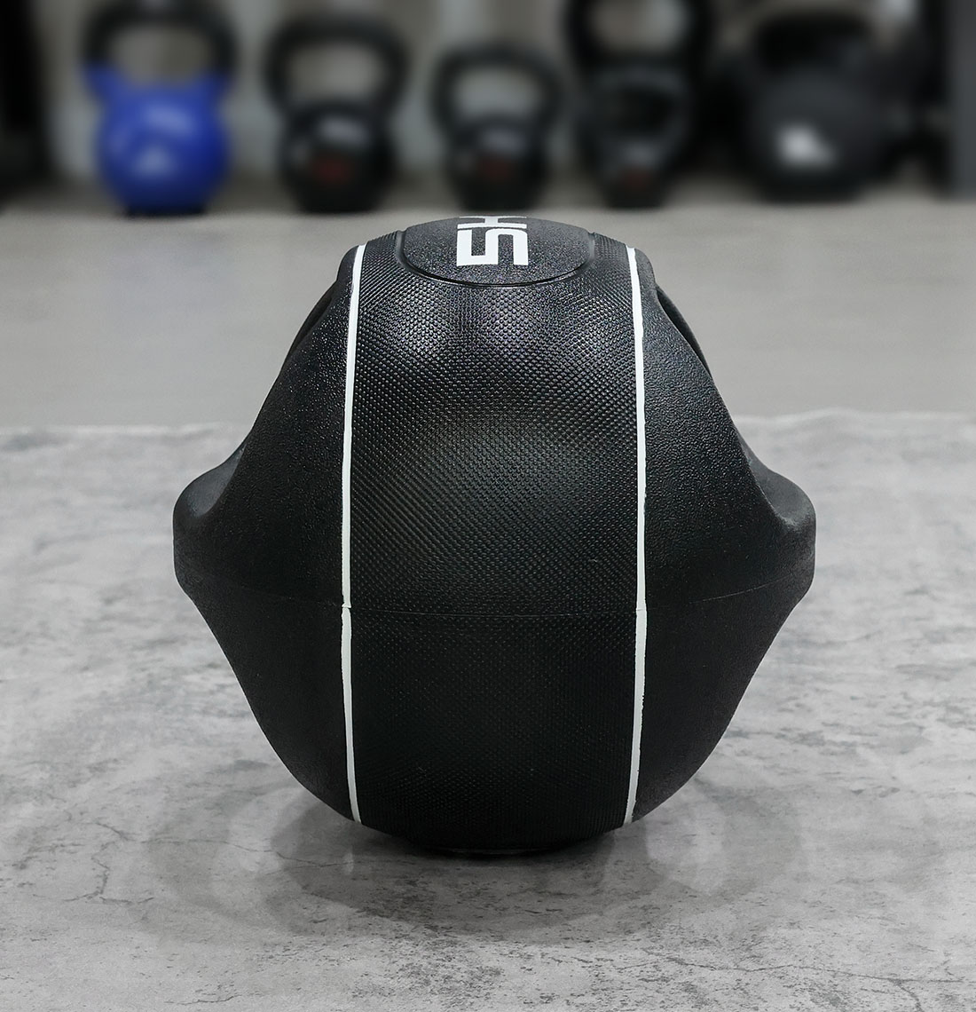 Rubber Med Ball With Handles SF8220