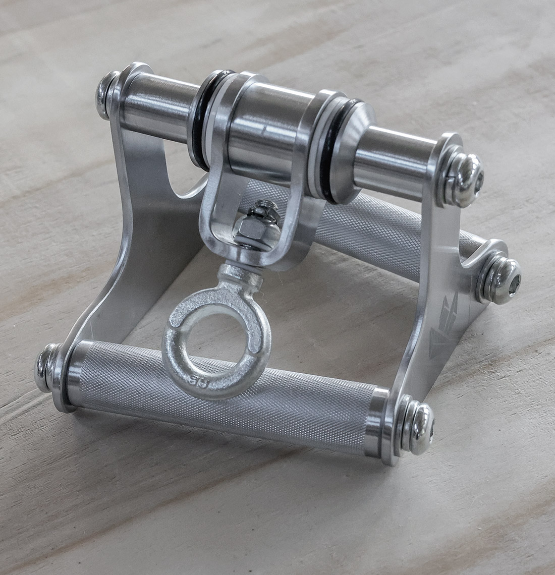 Solid Seated Row / Chinning Handle A119