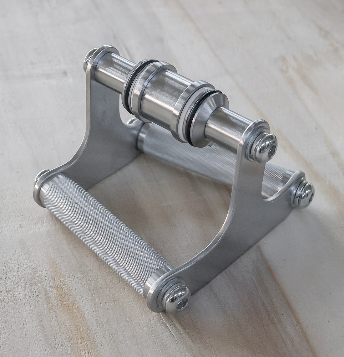 Solid Seated Row / Chinning Handle A119