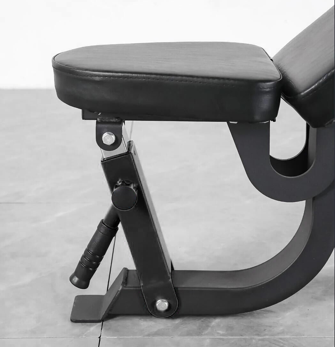 Adjustable Weight Bench Semi-Commercial WB114